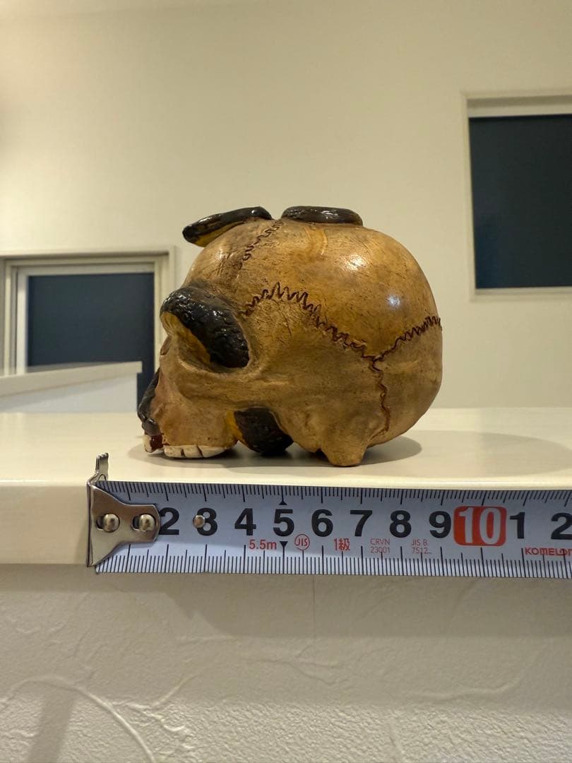 髑髏蛇レトロ置物スカルと蛇の彫刻 陶器