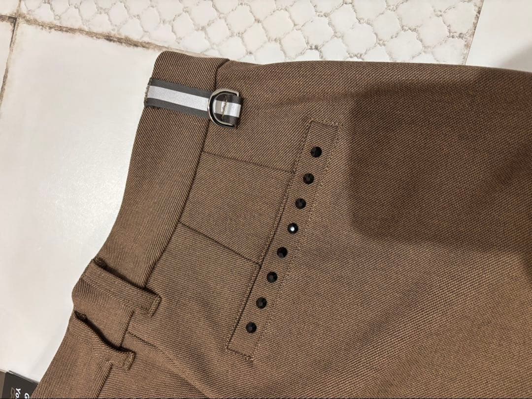 新品未使用　CPG シルエットパンツ　レディース