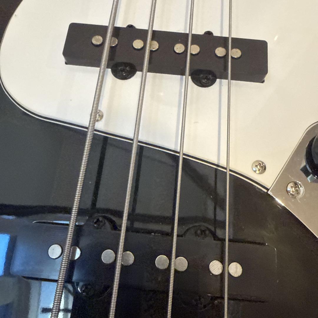 Bacchus Universe Series Jazz Bass 黒　トラ目