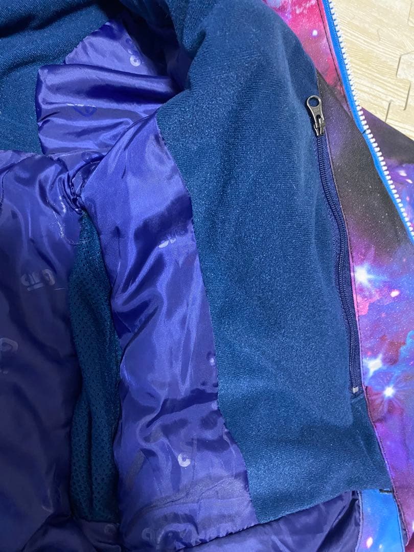 新品未使用エーアールジー（arg) スキーウェア　ジャケットsサイズ