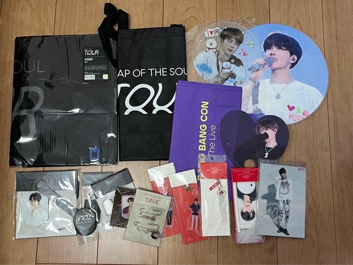 BTS バンタン ライブ グッズ 団扇 うちわ