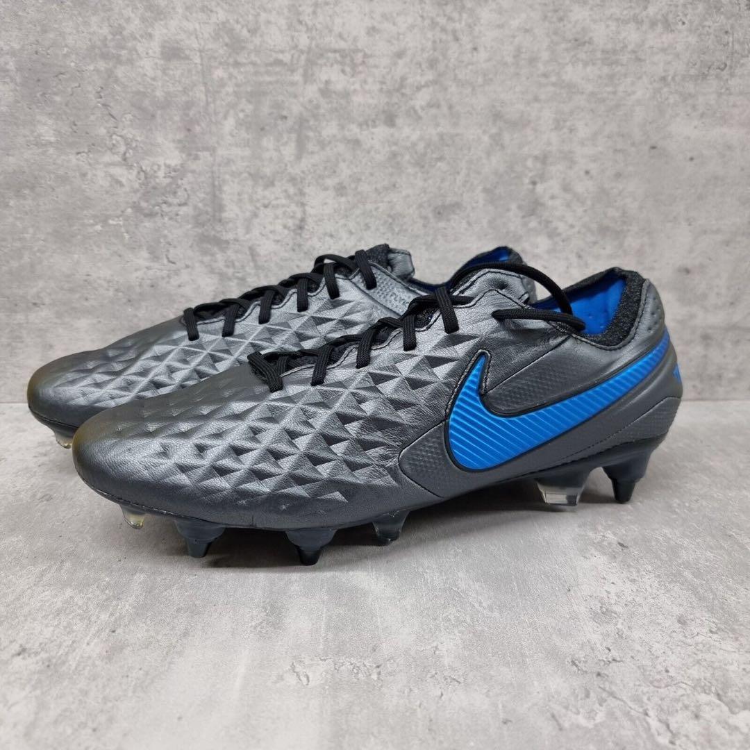 adidas サッカーシューズ 黒/青スパイク