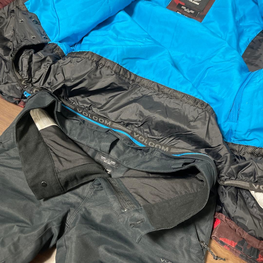 VOLCOM スノーボードウェア上下　子供用　赤黒迷彩
