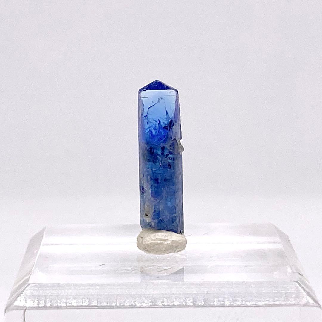 タンザナイト　原石　鉱物標本　天然石　95