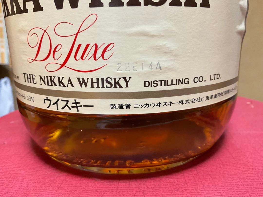 ニッカ・ウヰスキー／HI NIKKA・WHISKY・DX。1920ml、39度。