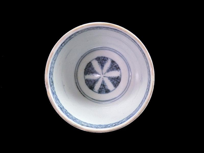 古伊万里　色絵　窓絵　岩に東屋　笹に花の図　蕎麦猪口　351AS-fbmr