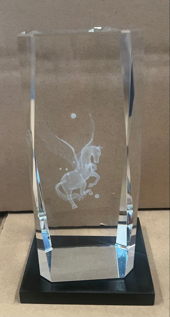 クリスタルユニコーンの置物