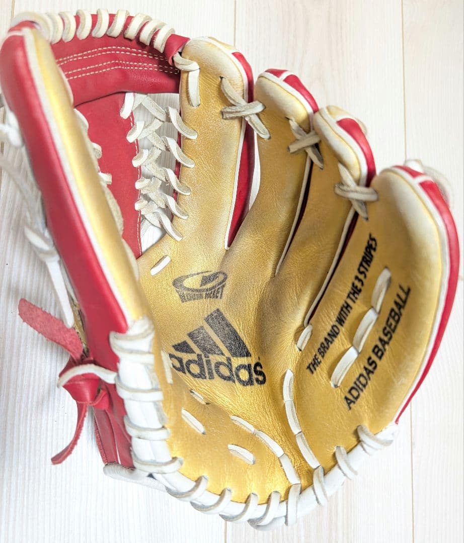 アディダス　軟式一般用グローブ