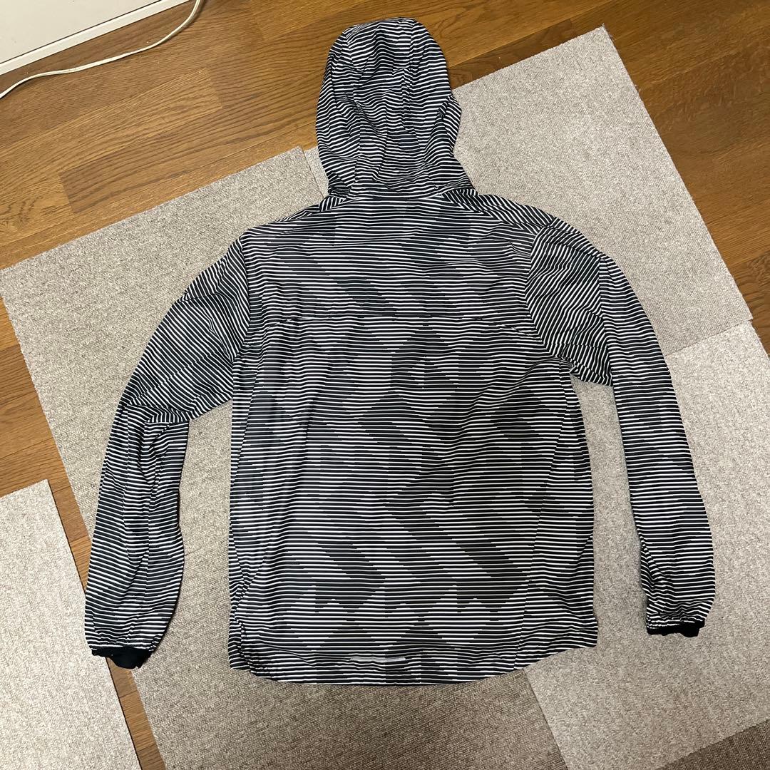 Nike ウィンドブレーカー　Lサイズ