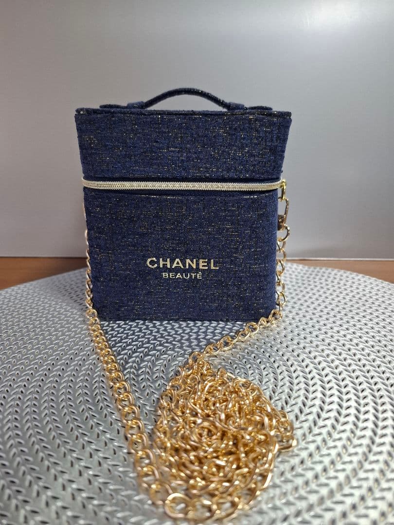 限定セール‼️CHANEL BEAUTE バニティポーチバニティバッグノベルティ