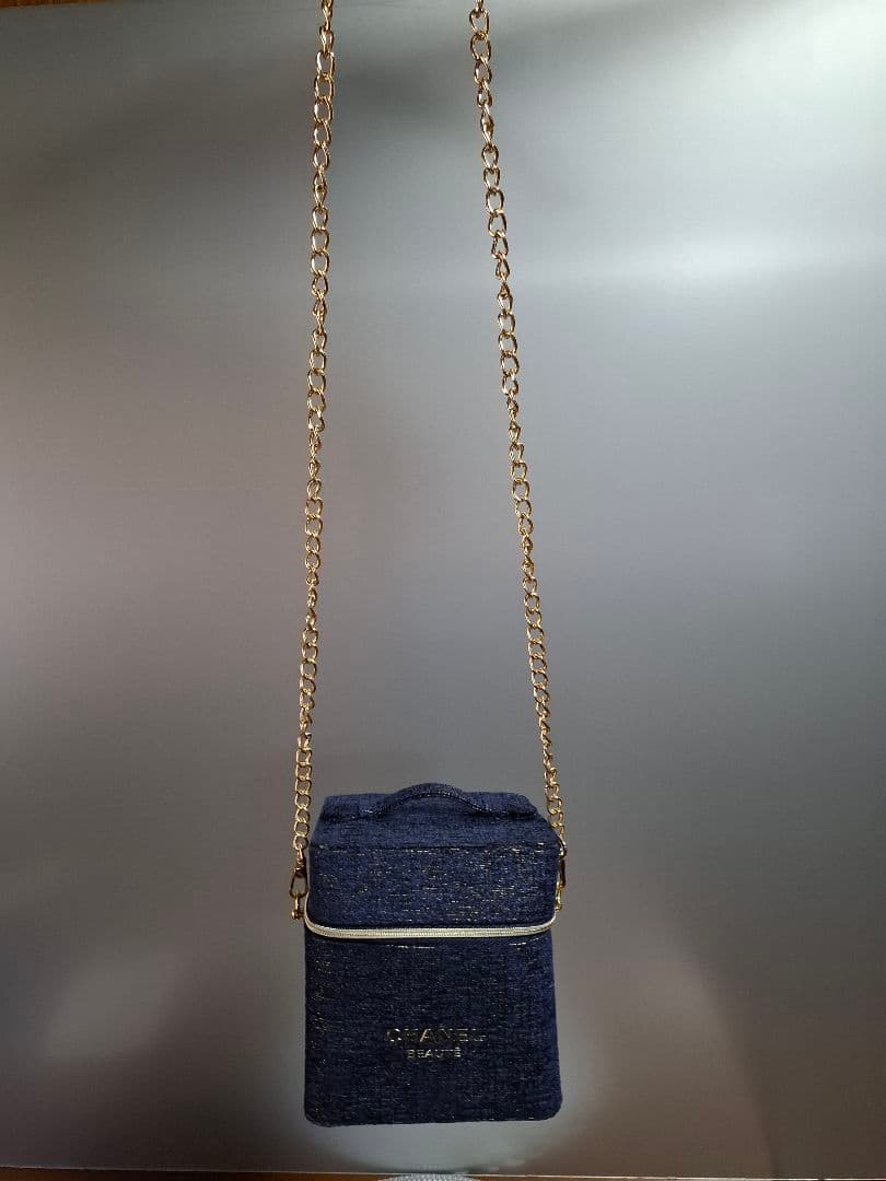 限定セール‼️CHANEL BEAUTE バニティポーチバニティバッグノベルティ