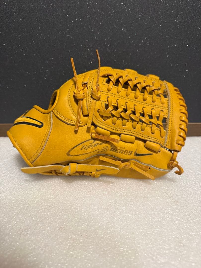 極美品 NIKE ナイキ 一般軟式 内野手用 DIAMOND READY 革質◎