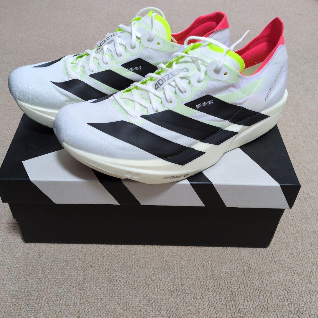 アディゼロタクミセン11