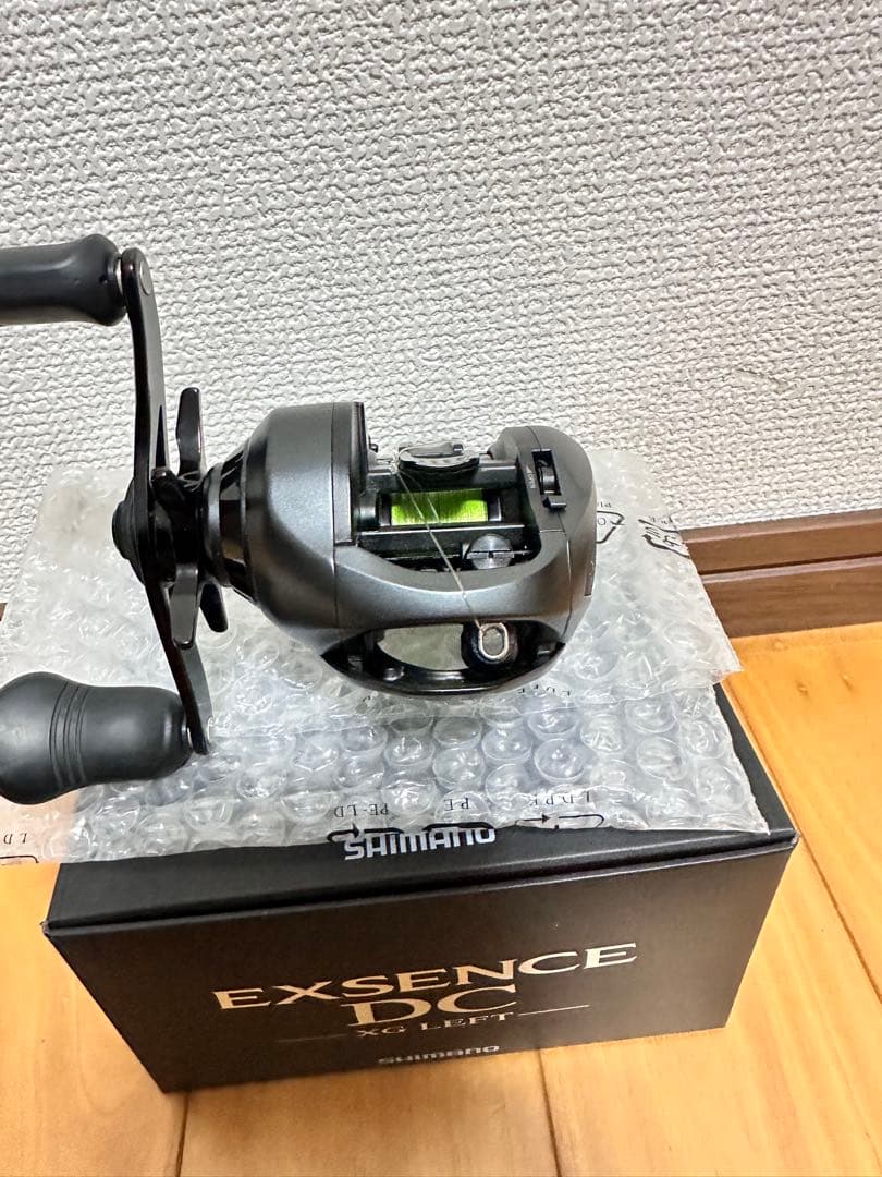 エクスセンスDC EXSENCE DC XG LEFT 3釣行のみ使用 傷なし