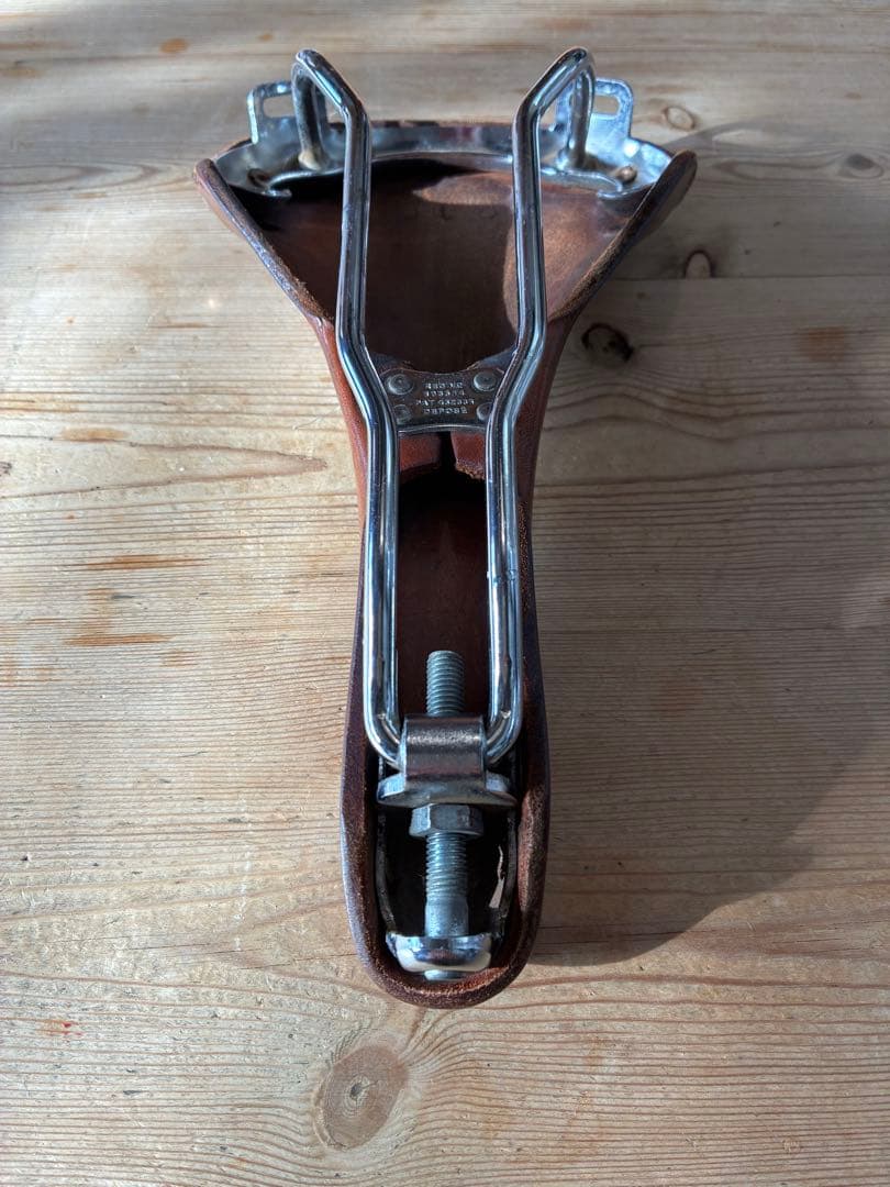 BROOKS レザー　サドル　皮革　サドル