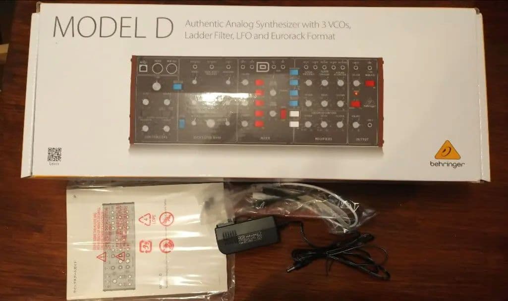 鍵盤楽器 behringer MODEL D
