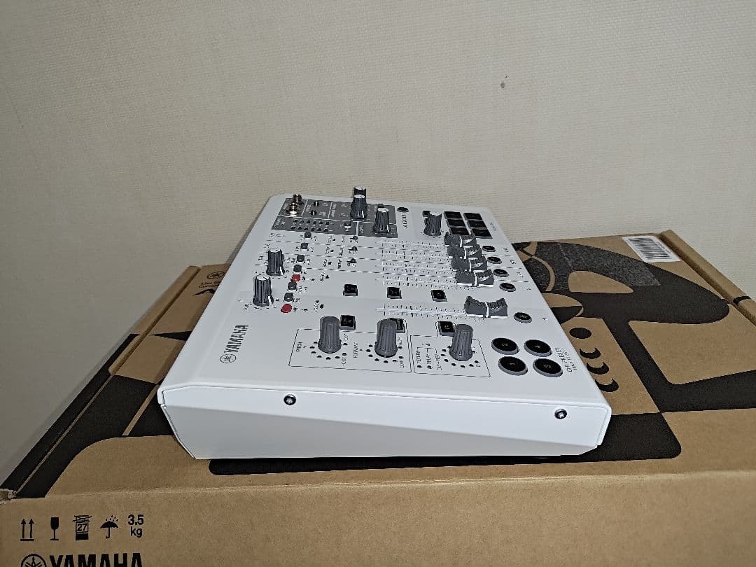 YAMAHA ag08 ホワイト