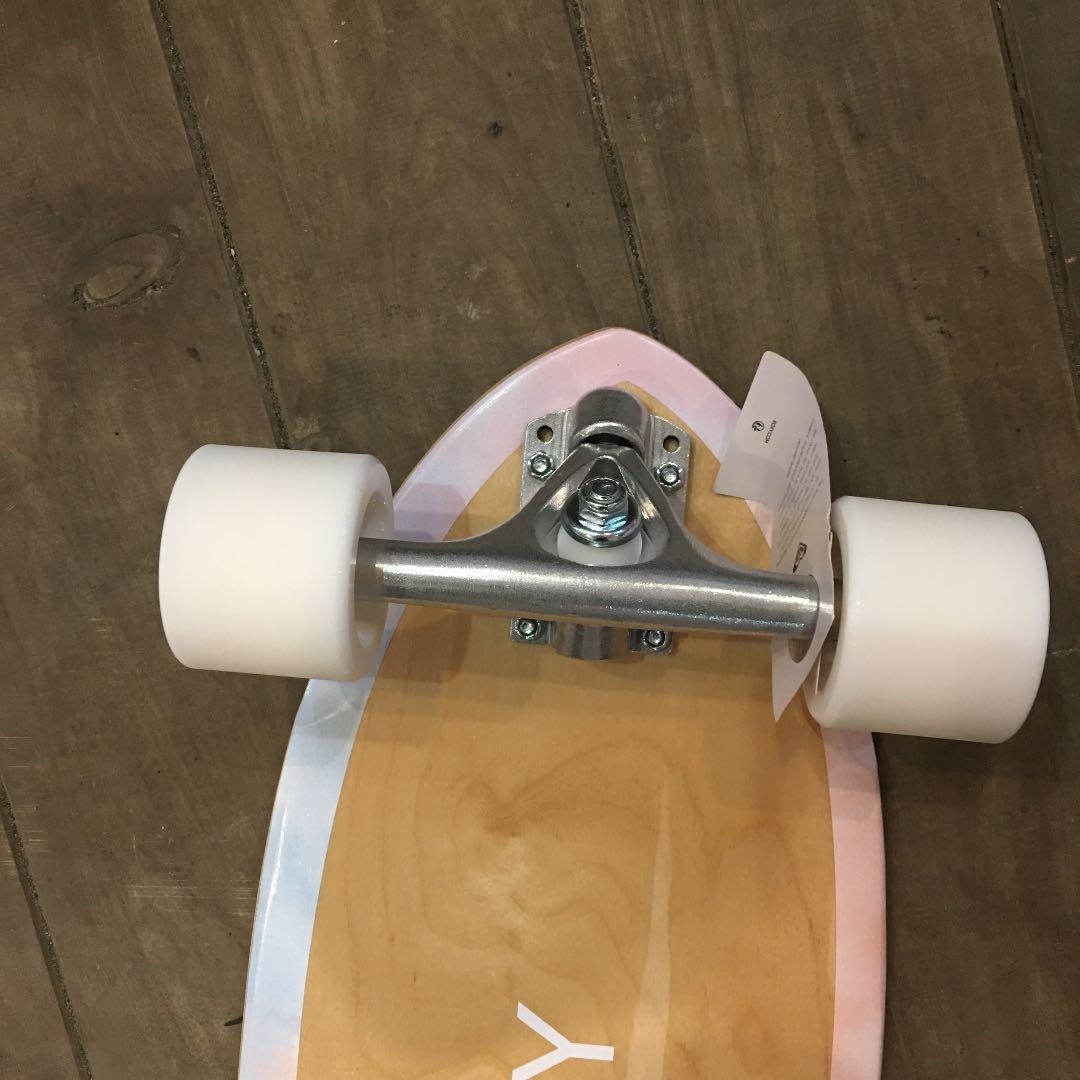 ロキシーサーフスケート超キュートでかわいいこれでサーフィンの上達　28インチ