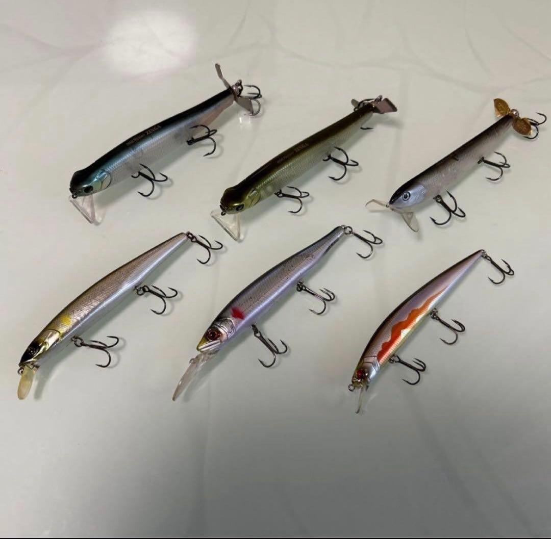 バス釣り引退セット　ワームルアーまとめ売り　スピナーベイト　リール　ヒップバッグ