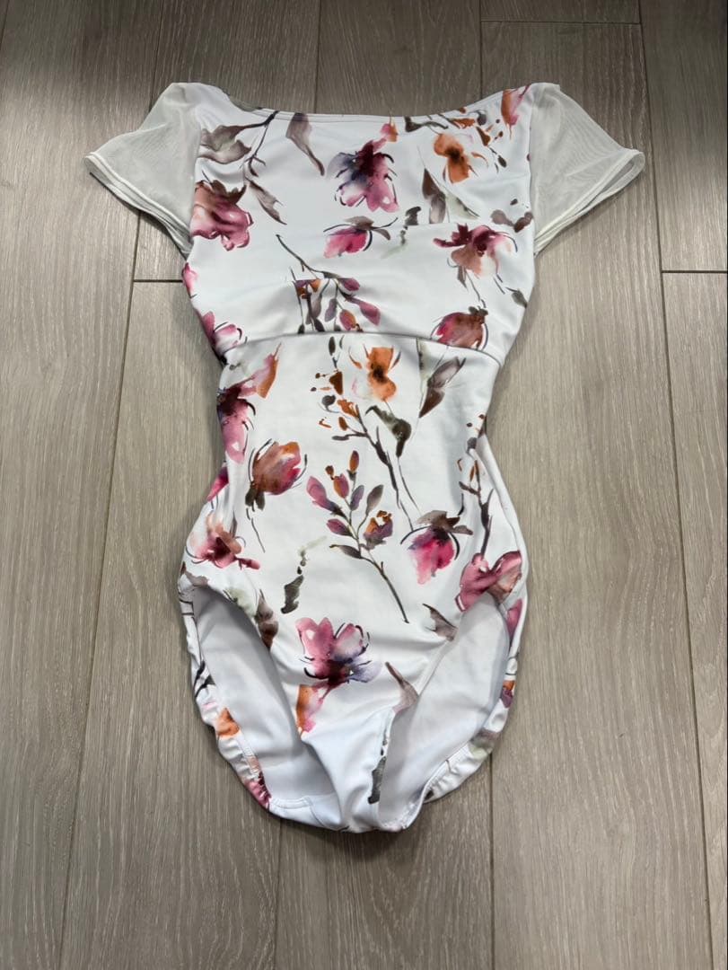 stina 花柄ホワイトレオタード Sサイズ