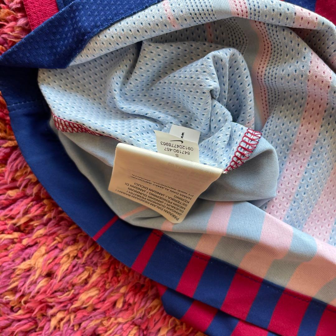 サッカー　バルセロナ　コウチーニョ　オーセンティック　ユニフォーム　未使用品