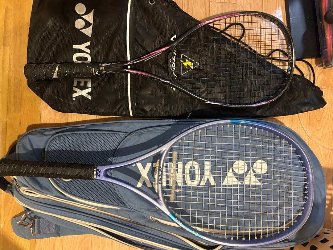YONEX VOLTRAGE ラケット2本セット　ケース付き