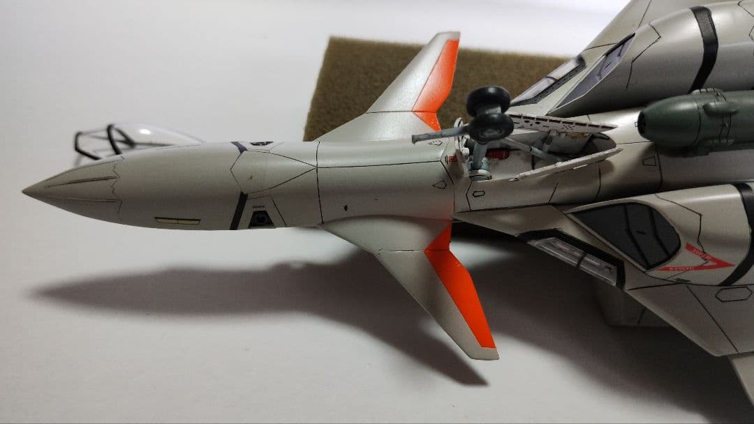 プラモデル完成機　1/72　VF-11Bと、VF-22Sの2機セット