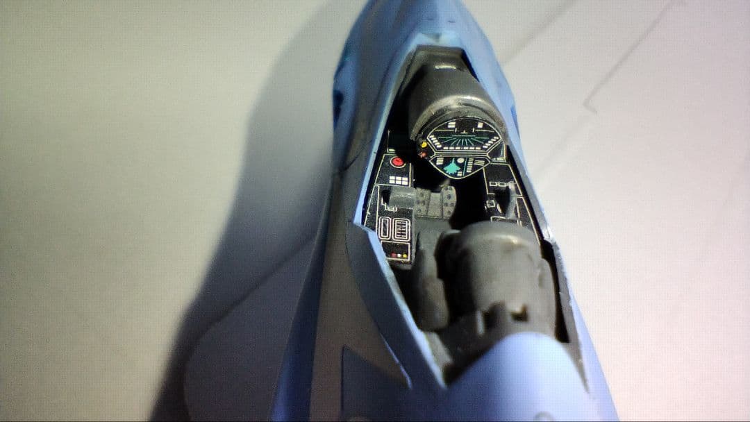 プラモデル完成機　1/72　VF-11Bと、VF-22Sの2機セット