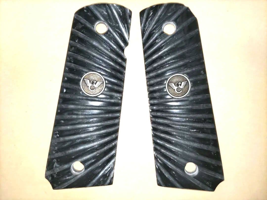 1911Wilson Combat フェイク黒パールグリップ