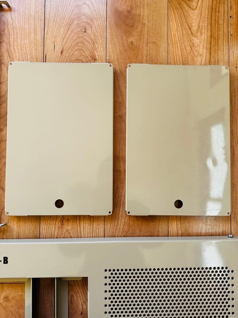 ごんち　BRUNT リアリスト REALIST TYPE-B