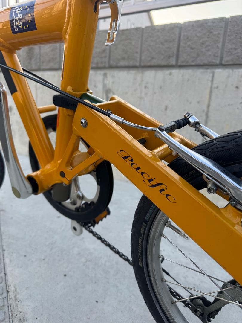 廃盤　希少プジョー (PEUGEOT)のPacific-イエロー