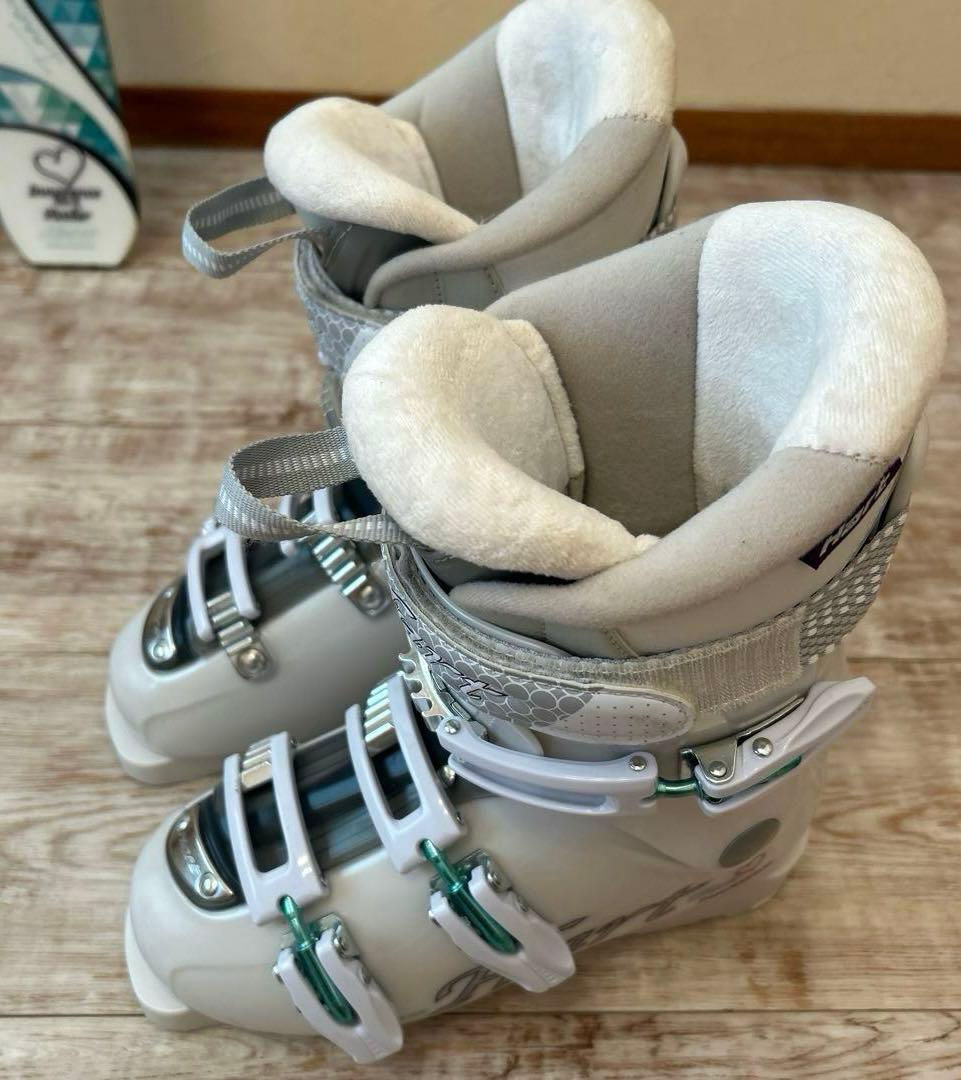 ◾️カービングスキーセット　板140㎝ ブーツ24.5㎝　女性用　レディース用