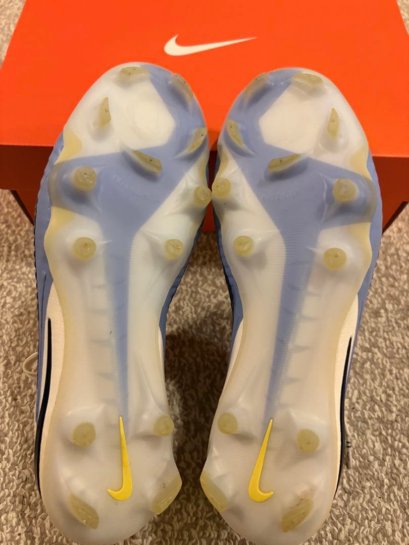 ナイキ ファントム 6 LOW エリート FG 25センチ