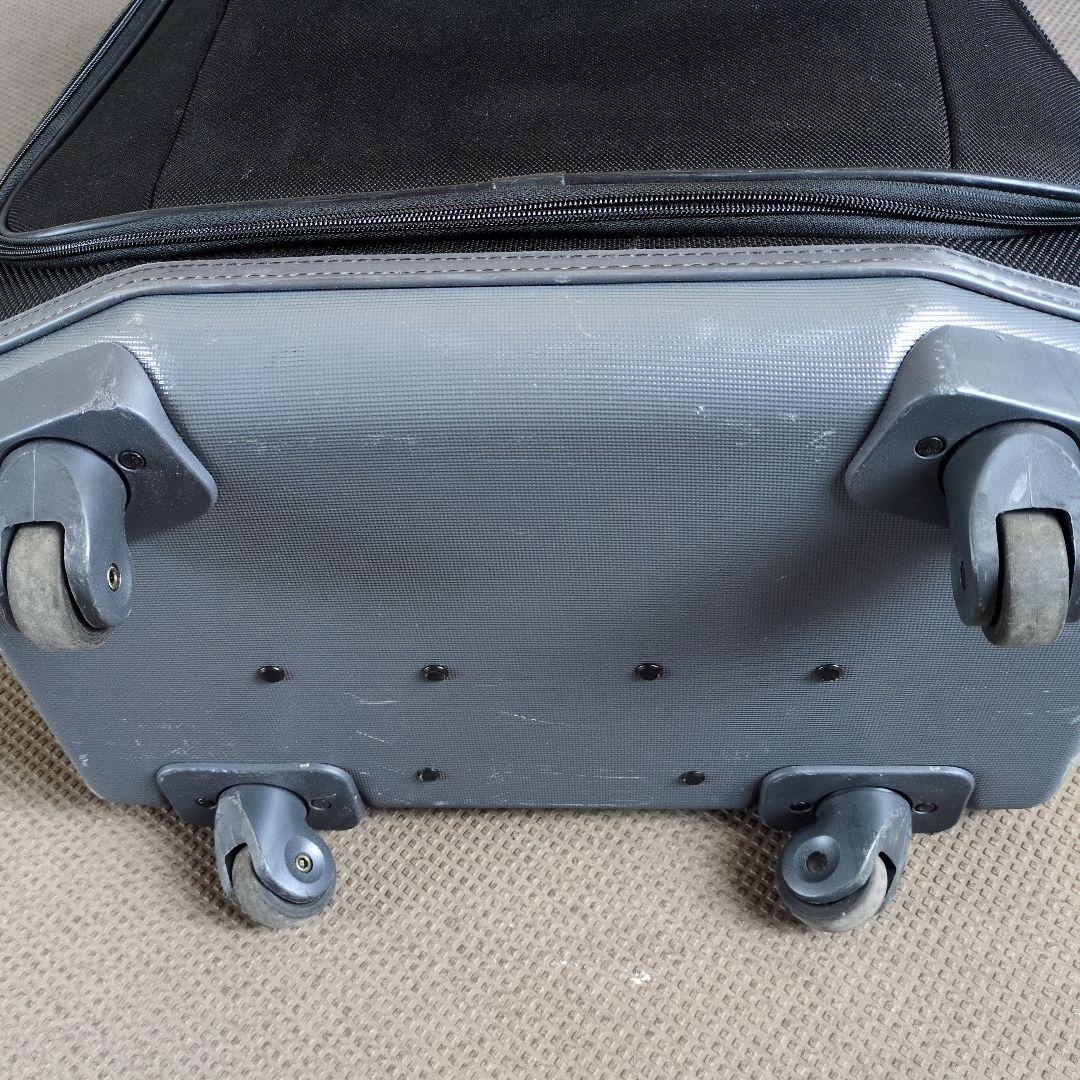 黒いキャリーケース　エース　プロテカ