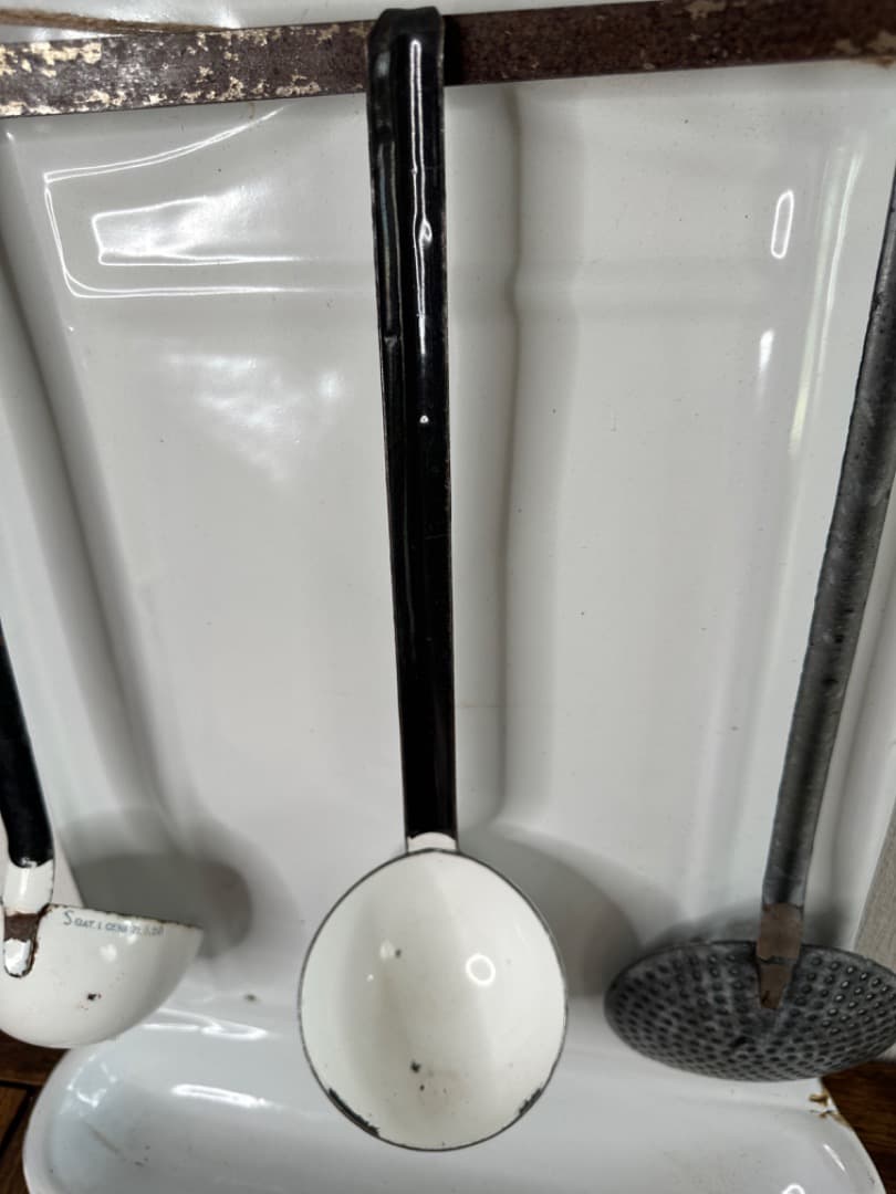 フランス　アンティーク　ホーロー　フレンチキッチン　レードル　ユーテンシルラック