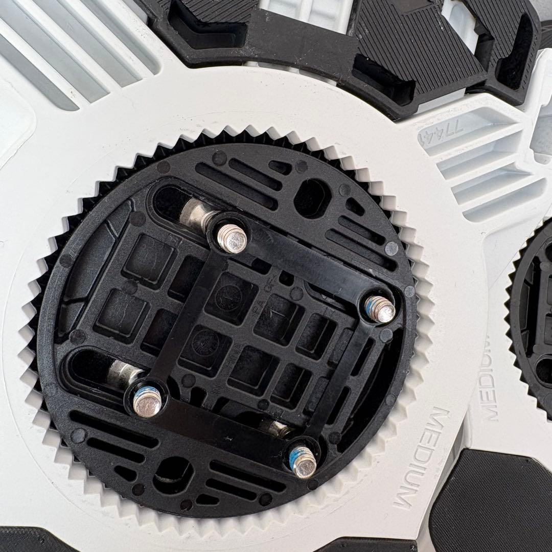 SALOMON RHYTHM ホワイト/スノーボードビンディング