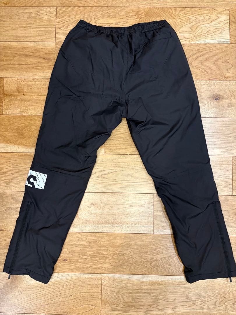 ASICS 中綿ウォーマー　上下セット　人気