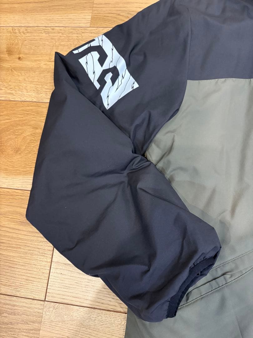 ASICS 中綿ウォーマー　上下セット　人気