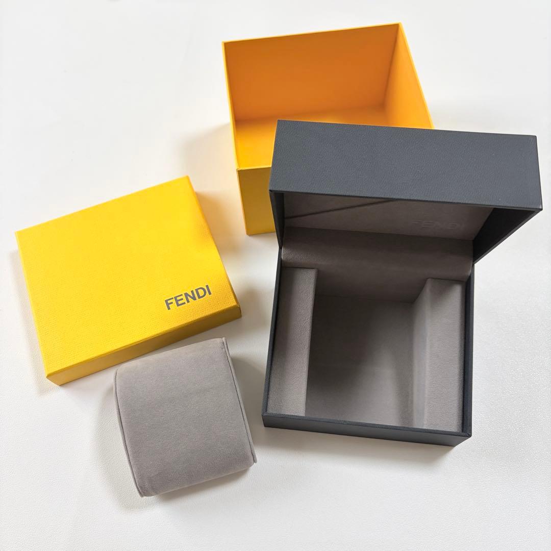 美品　フェンディ　腕時計　ウォッチ　ケース　空箱　2個セット　付属品