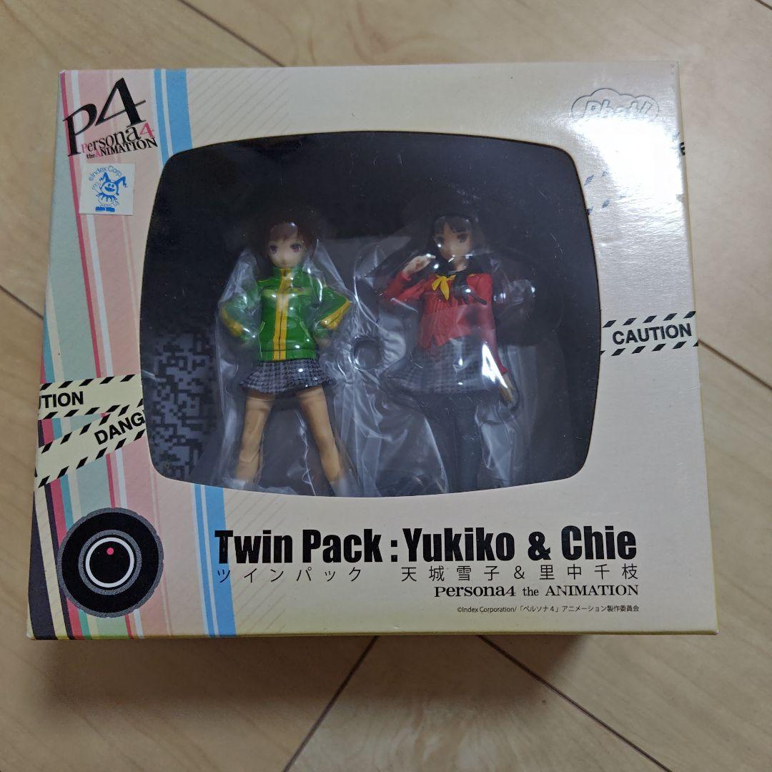 ジャンク品　未開封　ペルソナ４　Twin Pack 天城雪子＆里中千枝