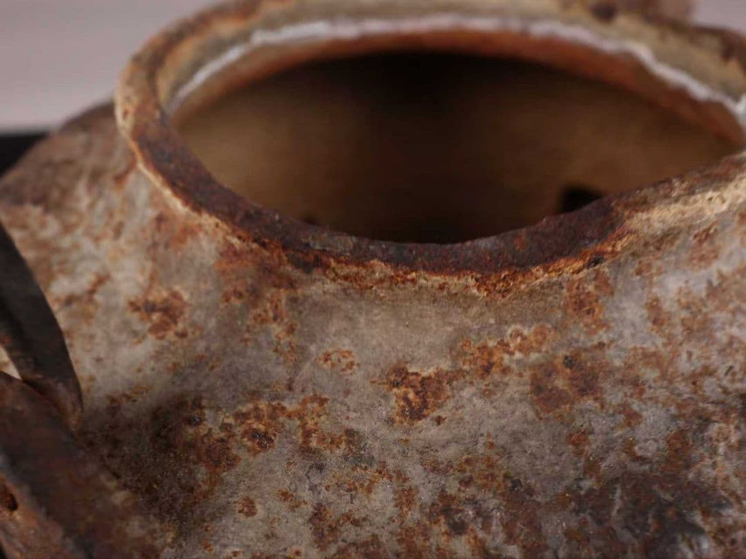 A1002鉄瓶 大国寿郎作 蝶文 湯沸 茶道具 重量2464g 1500ml