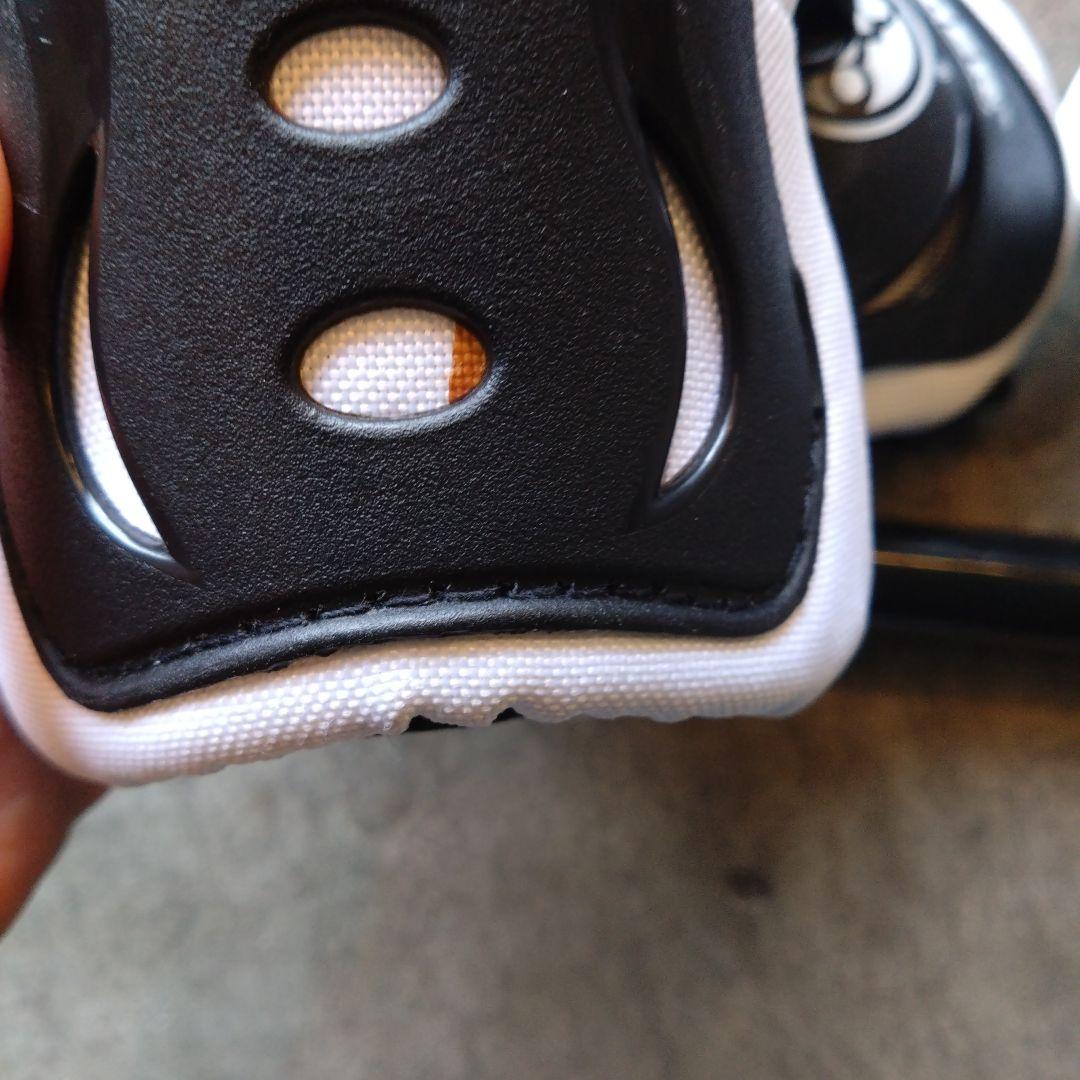 STRIDER バランスバイク ブラック　プロテクター付き