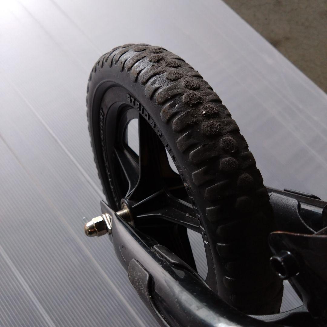 STRIDER バランスバイク ブラック　プロテクター付き