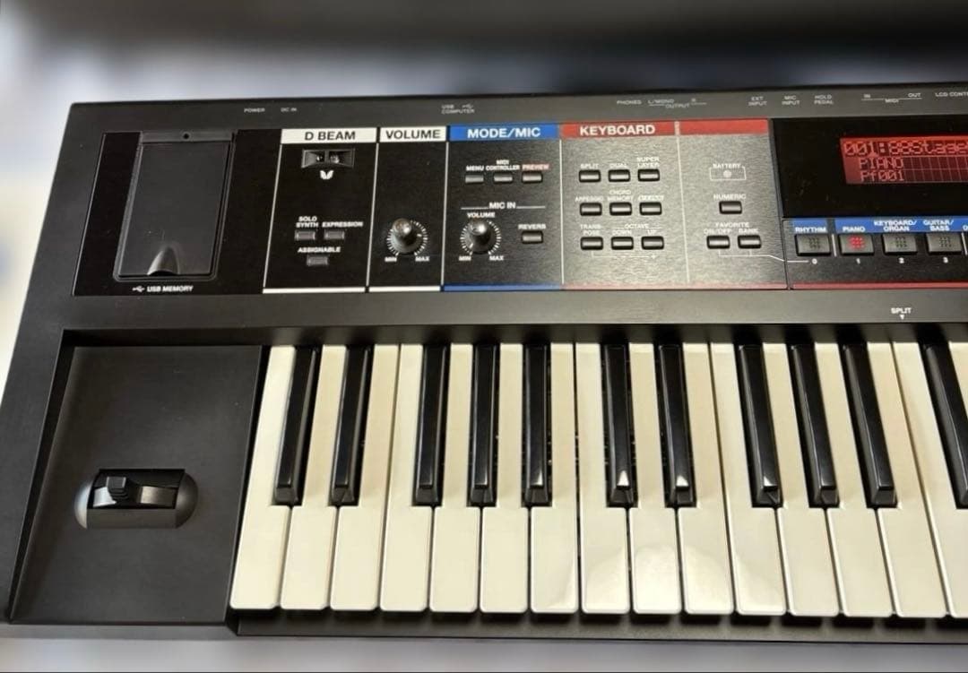 Roland JUNO-Di 61鍵 ケース付き 動作品 付属あり