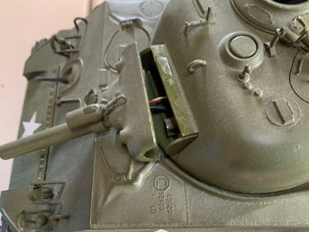 タミヤ 1/16 RC M4シャーマン（105mm榴弾砲搭載型