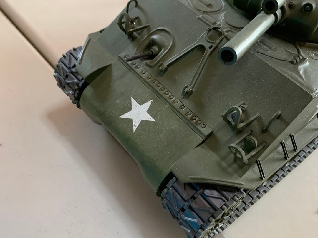 タミヤ 1/16 RC M4シャーマン（105mm榴弾砲搭載型