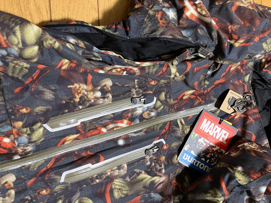 BURTON × MARVELコラボ スノーボードウェア　サイズM