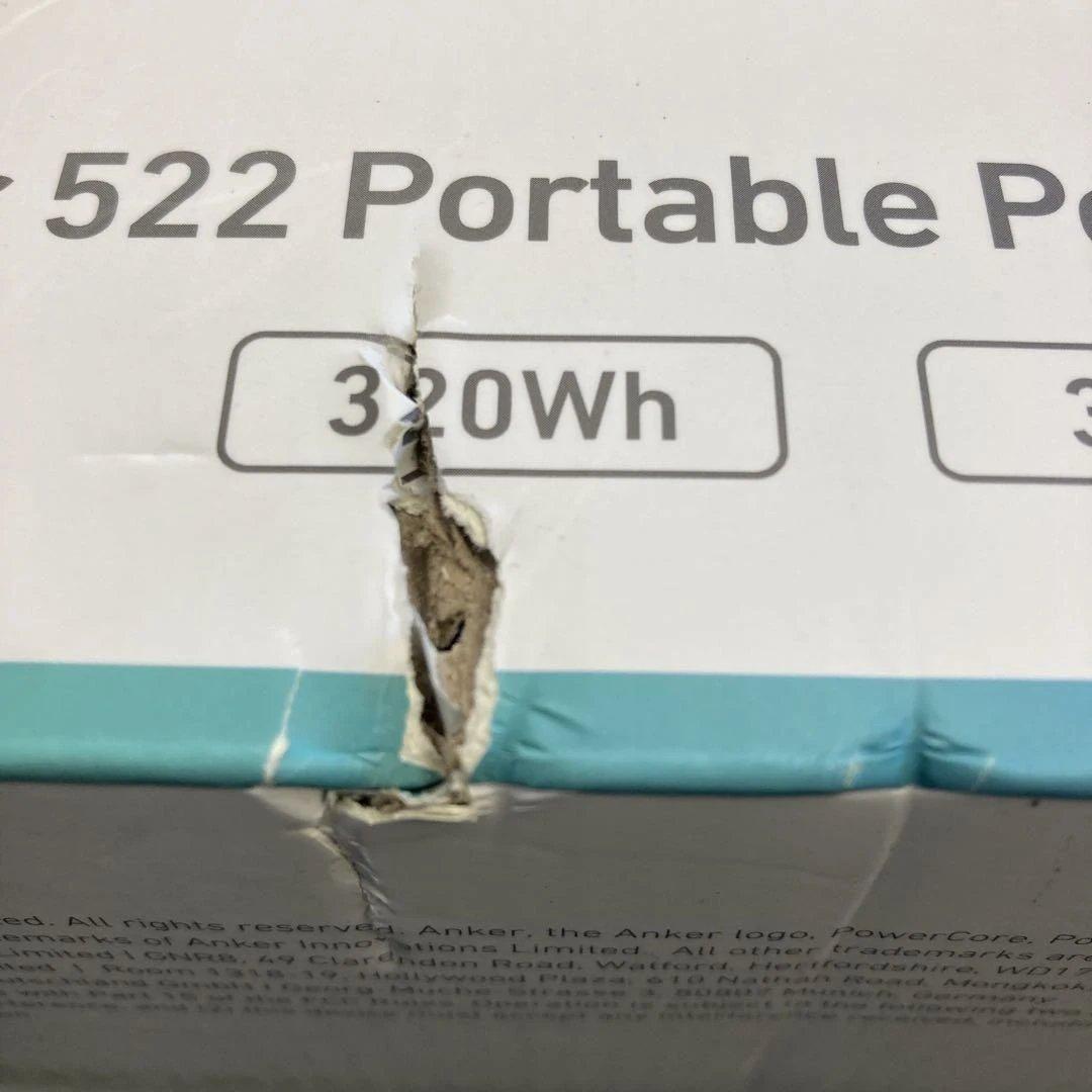 Anker ポータブル電源 522 A1721511　箱傷み