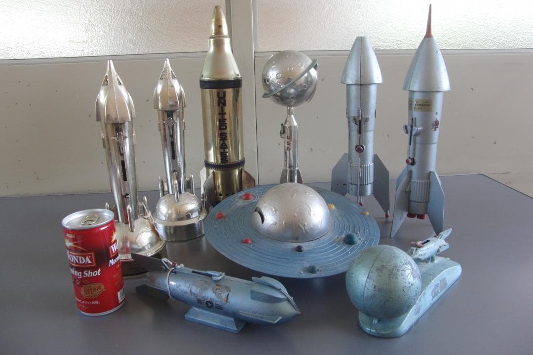 ヴィンテージスペースバンク８点及びロケット型オルゴール全９点セット販売