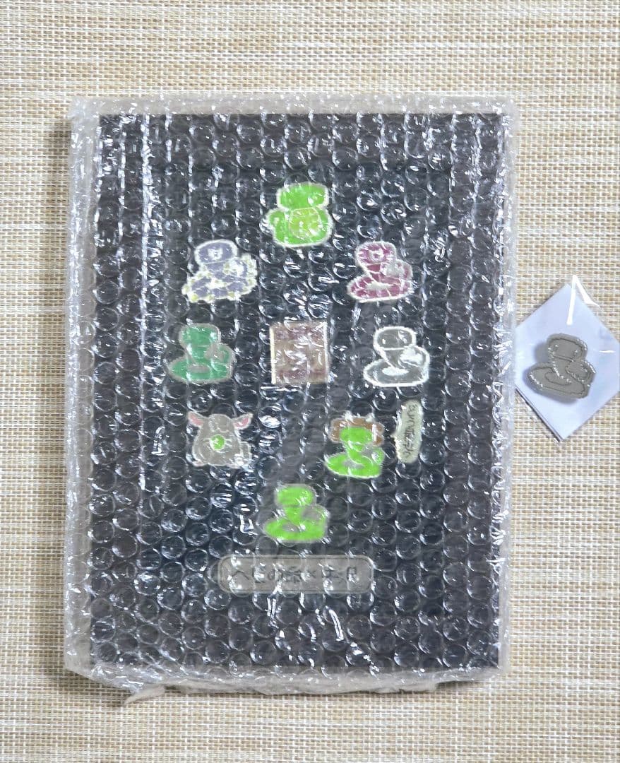 ヘビの命 牛沢 額縁入りピンバッジセット ヘビ探偵 (脱皮ver.)